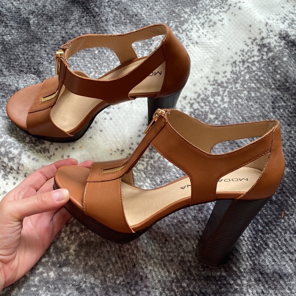 NWOT Moda Spana High Heels - Picture 5 of 6